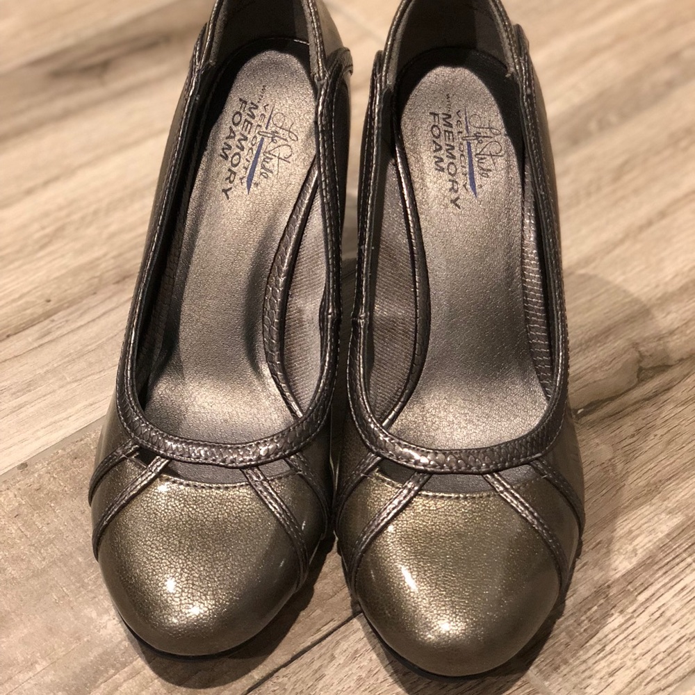 Lifestride heels 6.5 silver pewter gray like new